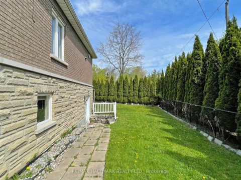 Photo 26 at 2 Snively Street, Oak Ridges Lake Wilcox, Richmond Hill
