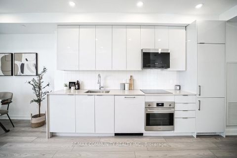 Photo 7 at 2215 - 10 Abeja Street, Concord, Vaughan