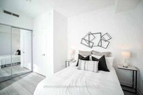 Photo 15 at 2215 - 10 Abeja Street, Concord, Vaughan