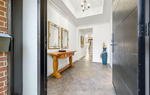 Photo 3 at 16 Kingsborough Crescent, Richview, Toronto