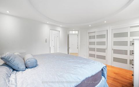 Photo 30 at 16 Kingsborough Crescent, Richview, Toronto