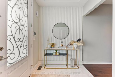 Photo 1 at 39 Rivoli Drive, Vellore Village, Vaughan