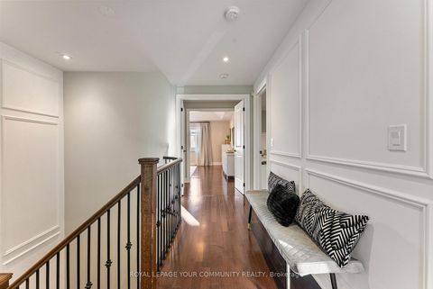 Photo 14 at 39 Rivoli Drive, Vellore Village, Vaughan