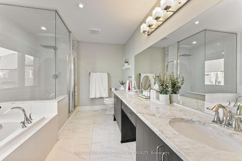 Photo 19 at 39 Rivoli Drive, Vellore Village, Vaughan