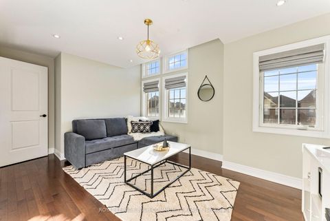 Photo 22 at 39 Rivoli Drive, Vellore Village, Vaughan