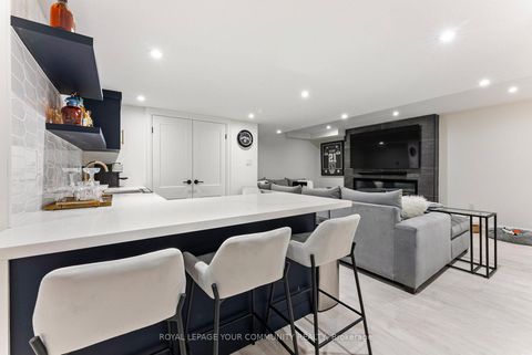 Photo 31 at 39 Rivoli Drive, Vellore Village, Vaughan