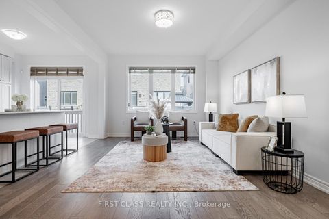 Photo 7 at 38 Hewison Avenue, Rural Richmond Hill, Richmond Hill