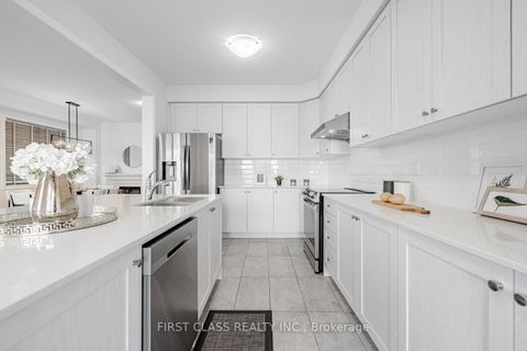 Photo 17 at 38 Hewison Avenue, Rural Richmond Hill, Richmond Hill