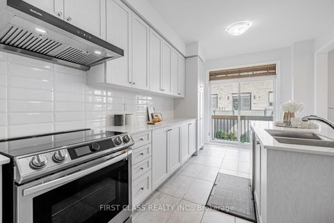 Photo 18 at 38 Hewison Avenue, Rural Richmond Hill, Richmond Hill