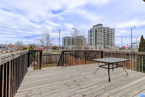 Photo 9 at 7 Creekwood Court, West Woodbridge, Vaughan