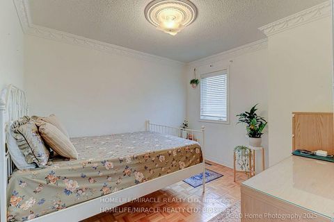 Photo 17 at 7 Creekwood Court, West Woodbridge, Vaughan