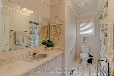 Photo 18 at 7 Creekwood Court, West Woodbridge, Vaughan