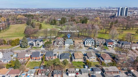 Photo 2 at 28 Braywin Drive, The Westway, Toronto