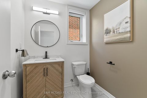 Photo 16 at 138 Factor Street, Kleinburg, Vaughan