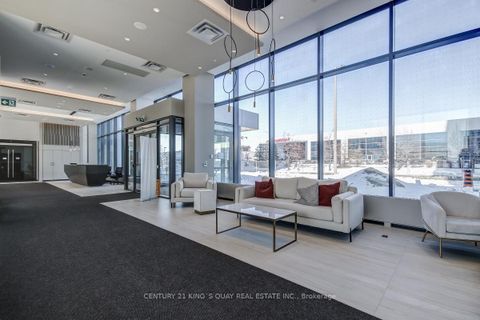 Photo 3 at 101 - 38 Honeycrisp Crescent, Concord, Vaughan