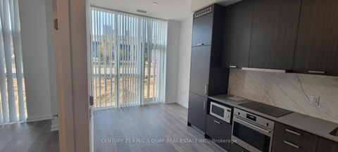 Photo 6 at 101 - 38 Honeycrisp Crescent, Concord, Vaughan