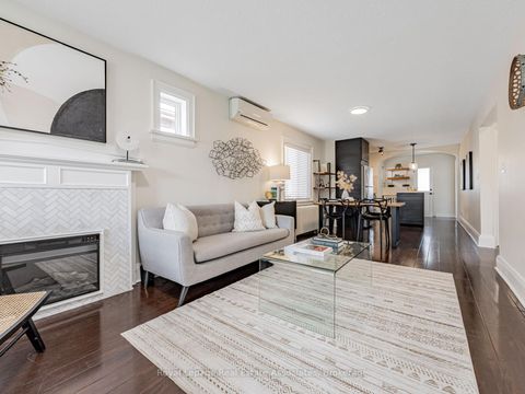 Photo 2 at 5 Little Boulevard, Belgravia, Toronto