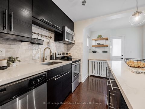 Photo 9 at 5 Little Boulevard, Belgravia, Toronto