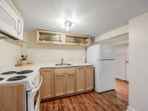 Photo 20 at 5 Little Boulevard, Belgravia, Toronto