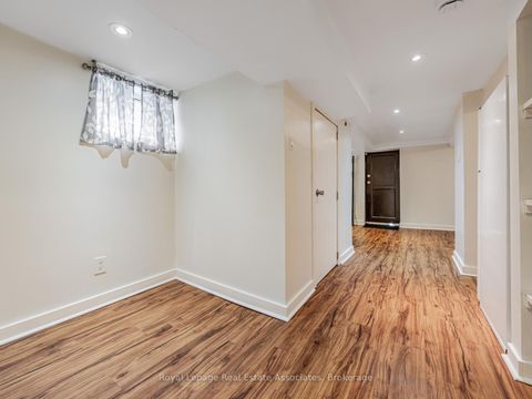 Photo 23 at 5 Little Boulevard, Belgravia, Toronto