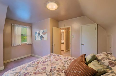 Photo 16 at 27 King Georges Drive, Greenbrook, Toronto