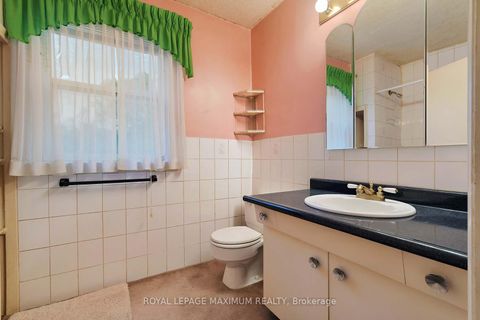 Photo 19 at 27 King Georges Drive, Greenbrook, Toronto