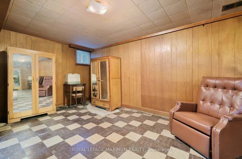 Photo 20 at 27 King Georges Drive, Greenbrook, Toronto