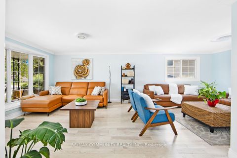 Photo 4 at 168 Kingslake Road, Don Valley Village, Toronto