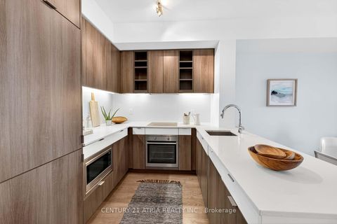 Photo 10 at 2915 - 101 Erskine Avenue, Mount Pleasant West, Toronto