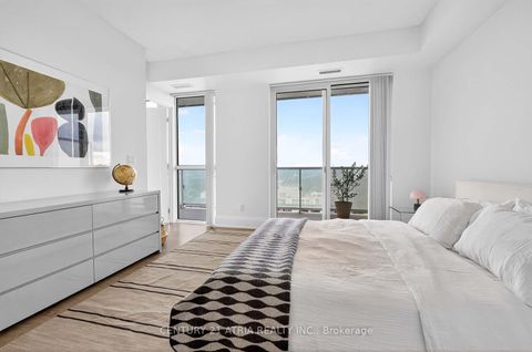 Photo 12 at 2915 - 101 Erskine Avenue, Mount Pleasant West, Toronto