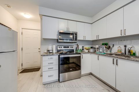 Photo 7 at 4 - 624 Rexdale Boulevard, Clairville, Toronto