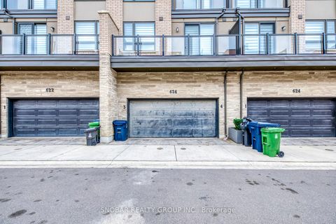 Photo 18 at 4 - 624 Rexdale Boulevard, Clairville, Toronto
