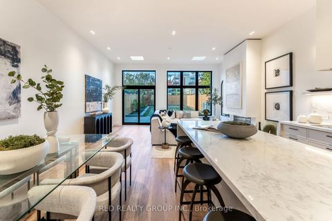 Photo 10 at 604 Ridelle Avenue, Belgravia, Toronto