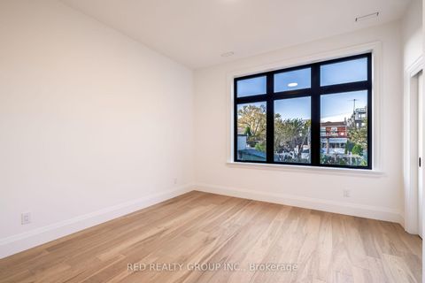 Photo 31 at 604 Ridelle Avenue, Belgravia, Toronto