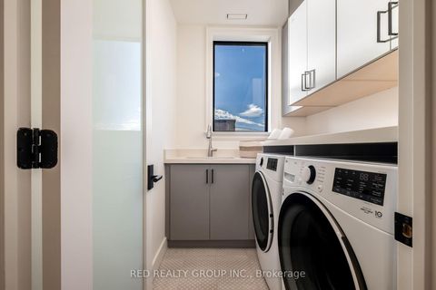 Photo 32 at 604 Ridelle Avenue, Belgravia, Toronto