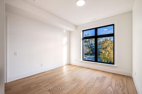 Photo 36 at 604 Ridelle Avenue, Belgravia, Toronto