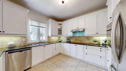 Photo 6 at 188 Willis Drive, Aurora Highlands, Aurora