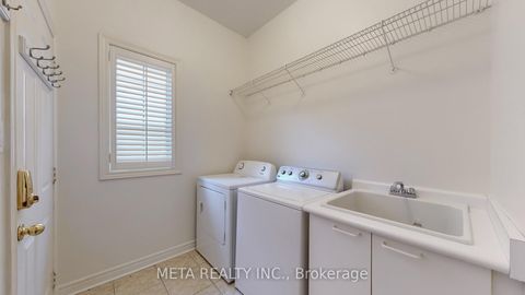 Photo 13 at 188 Willis Drive, Aurora Highlands, Aurora