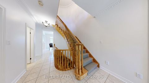 Photo 14 at 188 Willis Drive, Aurora Highlands, Aurora