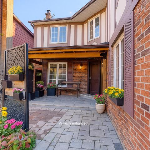 Photo 2 at 11 Elkpath Avenue, Windfields, Toronto