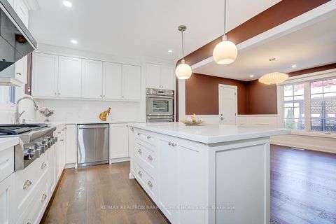 Photo 13 at 11 Elkpath Avenue, Windfields, Toronto