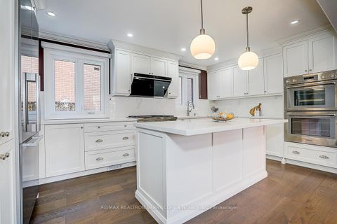 Photo 14 at 11 Elkpath Avenue, Windfields, Toronto