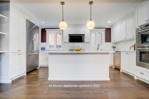 Photo 15 at 11 Elkpath Avenue, Windfields, Toronto