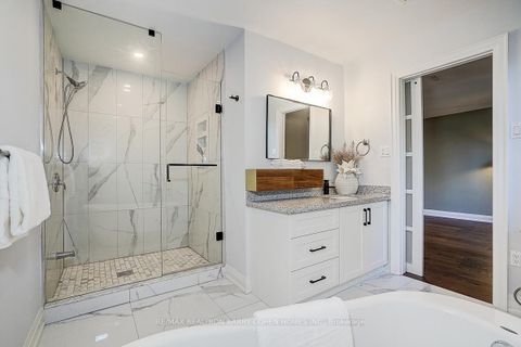 Photo 29 at 11 Elkpath Avenue, Windfields, Toronto