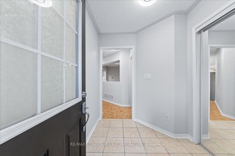 Photo 6 at 289 Deepsprings Crescent, Vellore Village, Vaughan