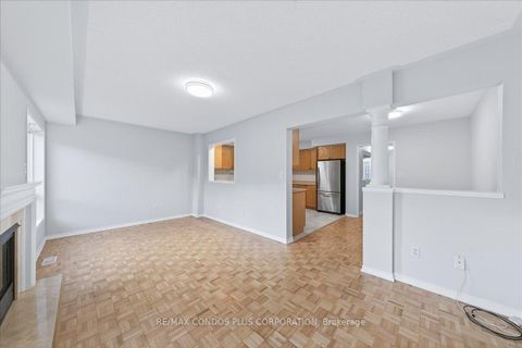 Photo 14 at 289 Deepsprings Crescent, Vellore Village, Vaughan