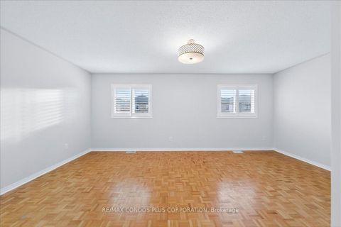 Photo 19 at 289 Deepsprings Crescent, Vellore Village, Vaughan