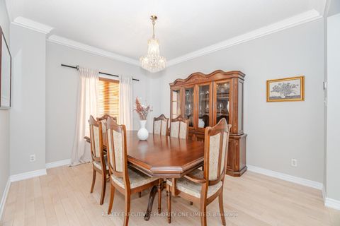 Photo 10 at 56 Regency View Heights, Rural Vaughan, Vaughan