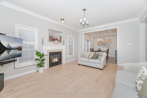 Photo 15 at 56 Regency View Heights, Rural Vaughan, Vaughan