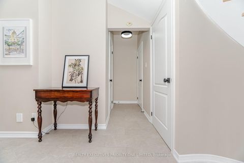 Photo 18 at 56 Regency View Heights, Rural Vaughan, Vaughan